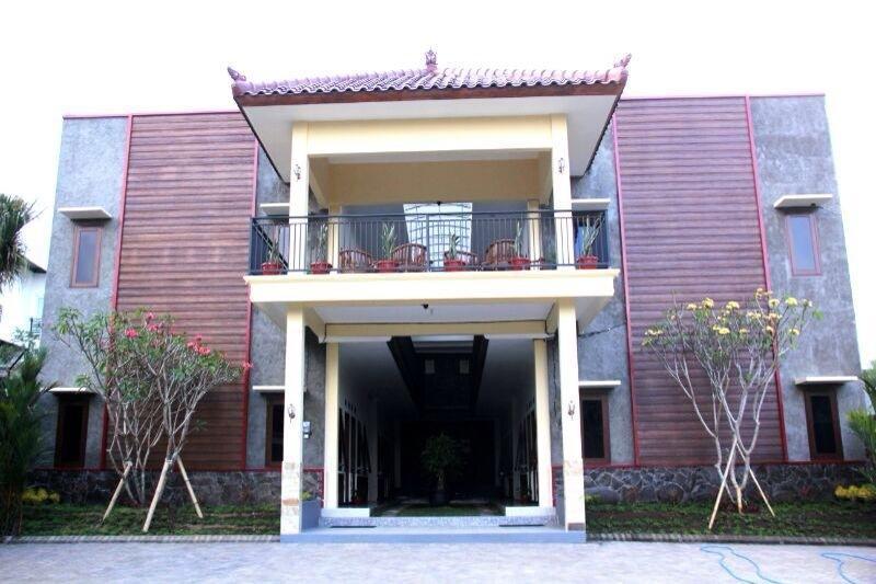 Baliku Guesthouse Бату Екстериор снимка